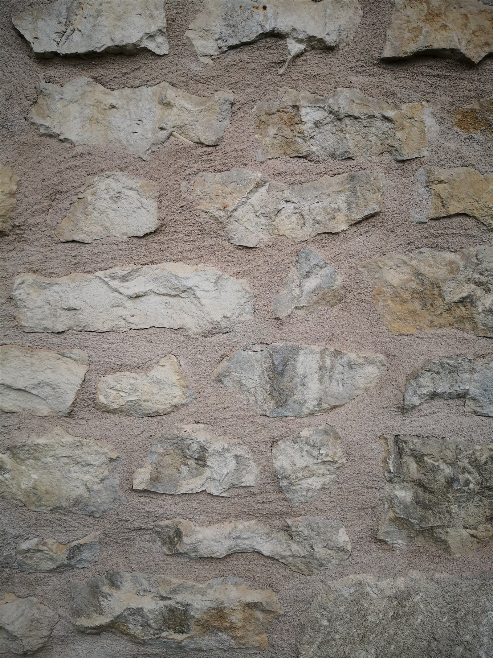 Mur en pierre rejointé à la chaux