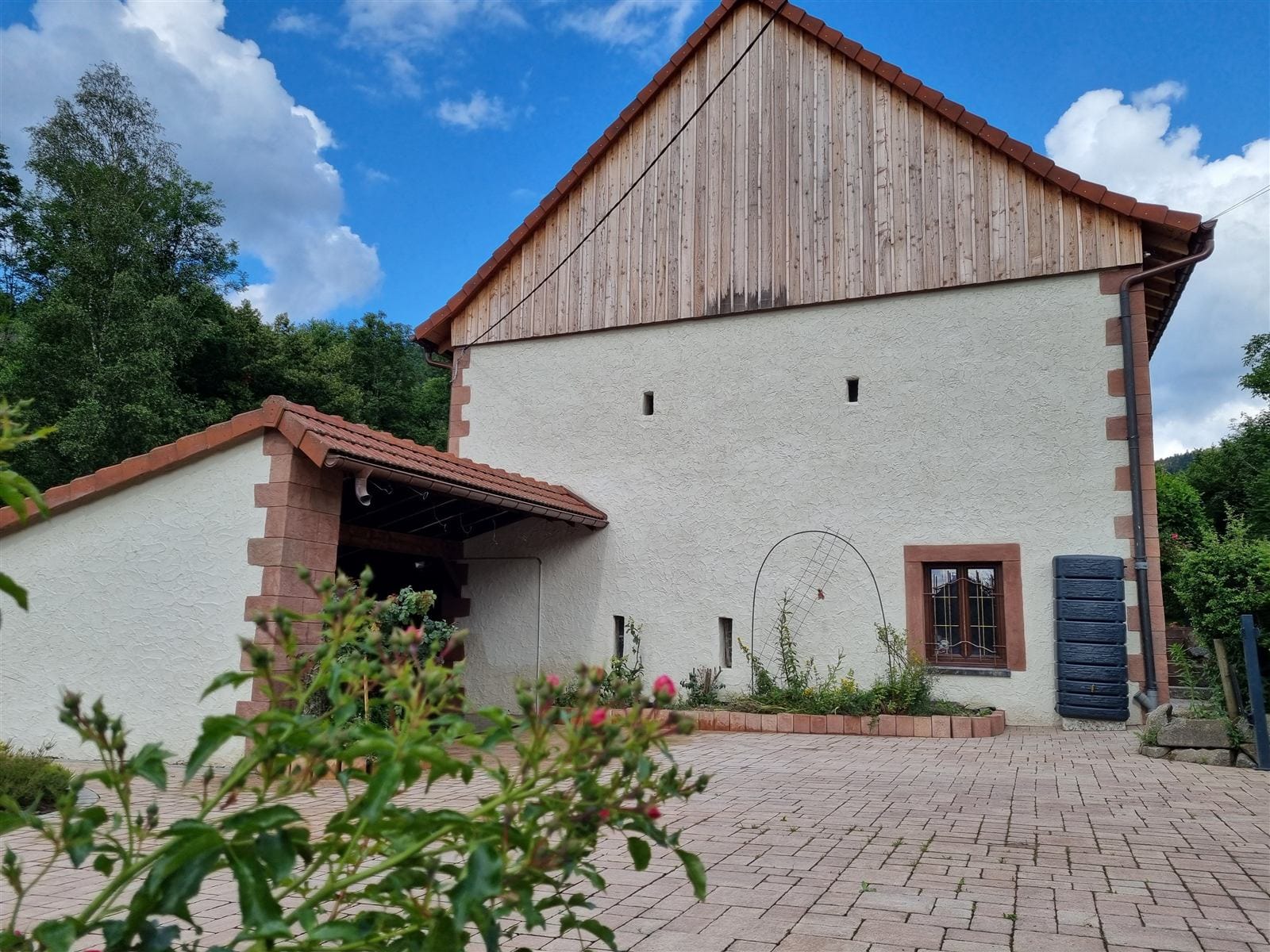 Enduit à la chaux finition talochée rustique