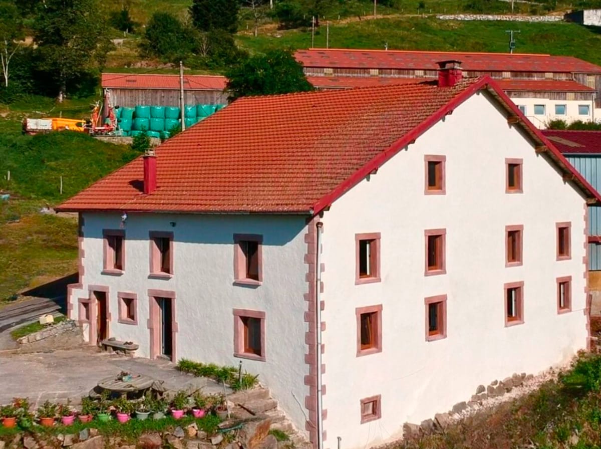 Ferme vosgienne à La Bresse après ravalement enduit à la chaux